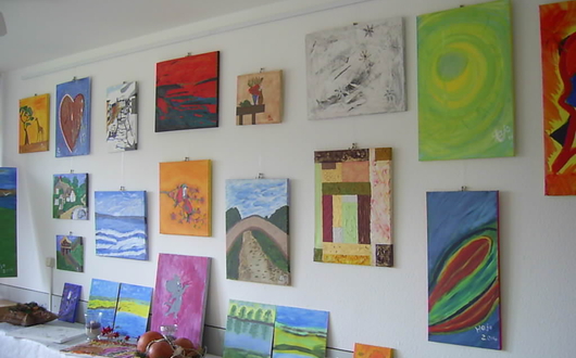 Ausstellung selbst gemalter Bilder im Trave-Treff Ausstellung selbst gemalter Bilder im Trave-Treff