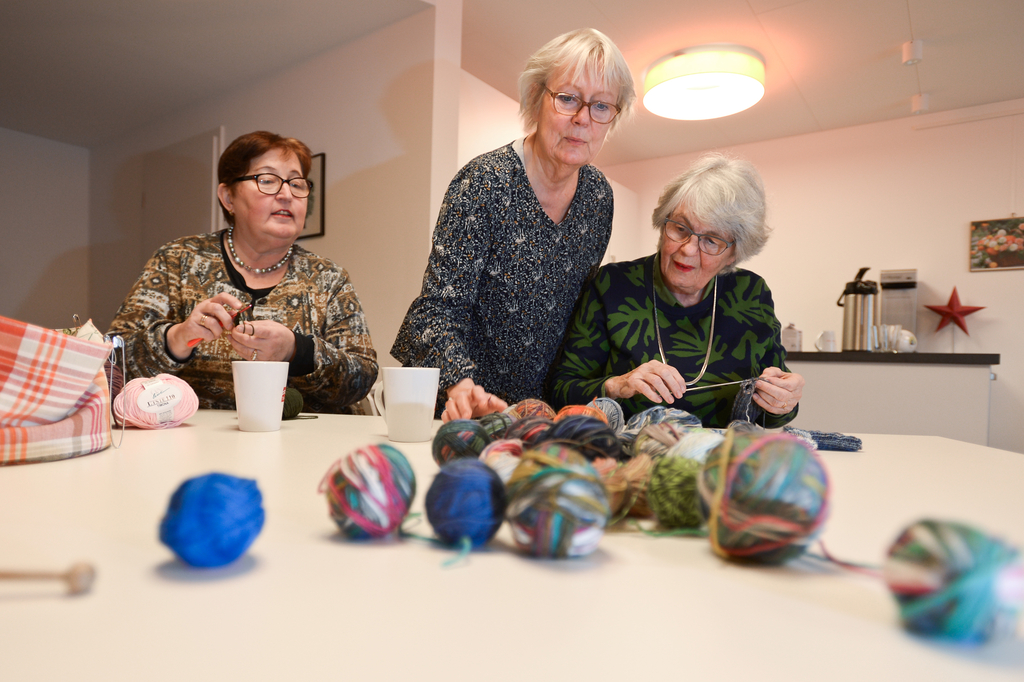 Sehr beliebt: Die Handarbeits- und Kreativzeit im Gemeinschaftsraum.